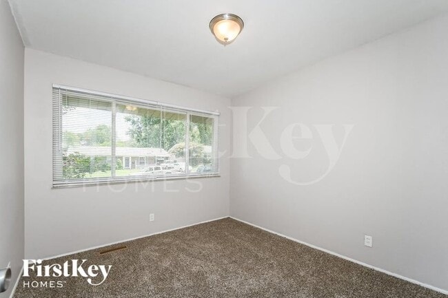 Building Photo - 1335 Pepperhill Dr
