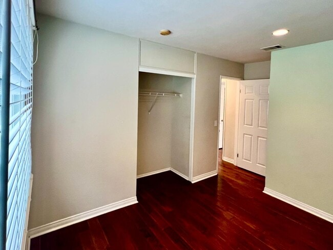 Building Photo - 4755 Maclura St
