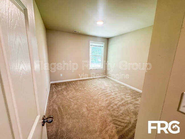 Building Photo - 110 Highland Pk Dr