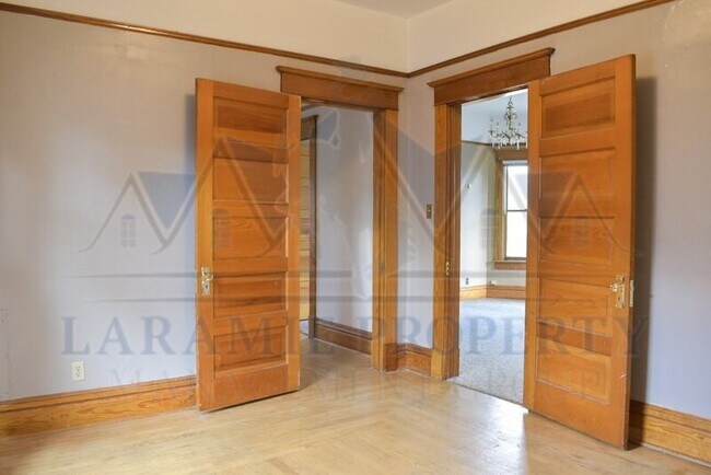 Building Photo - 358 N 5th St