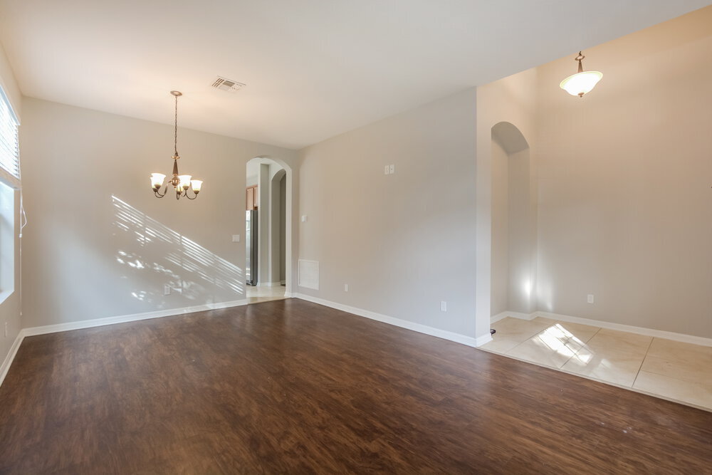 Building Photo - 15128 Stonebriar Way