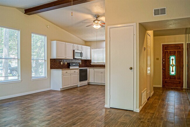 Building Photo - 11 Canyon Oak Pl