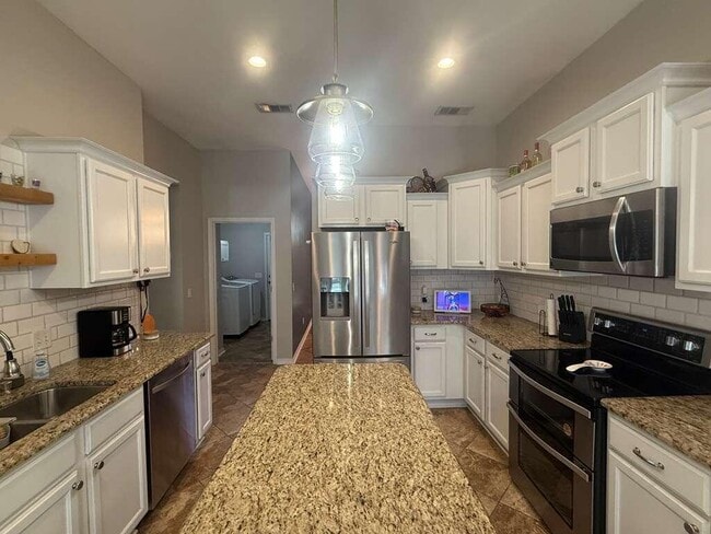 Building Photo - 4216 Shadow Ln