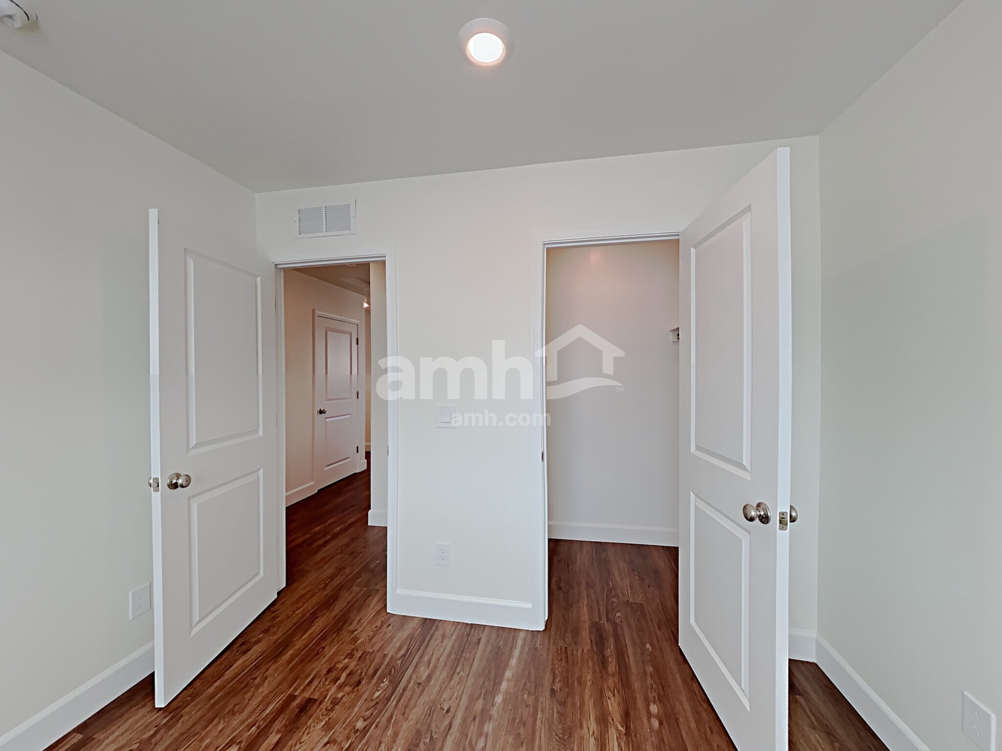 Building Photo - 684 W Laredo Ave