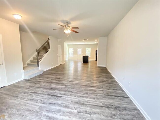 Building Photo - 6132 Oakley Rd