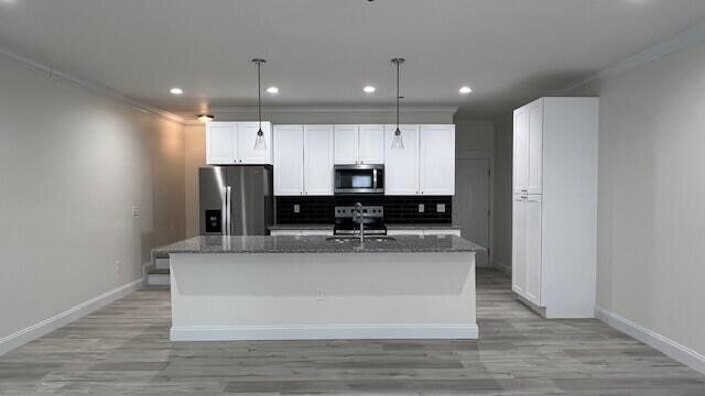 Building Photo - 1915 Cypress Ln