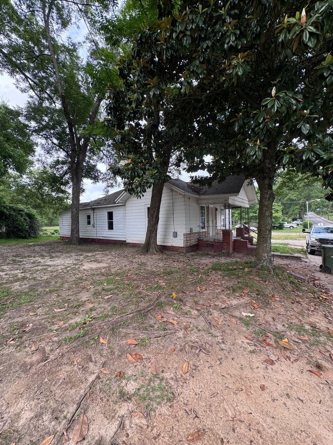 Building Photo - 632 Taggart Ave