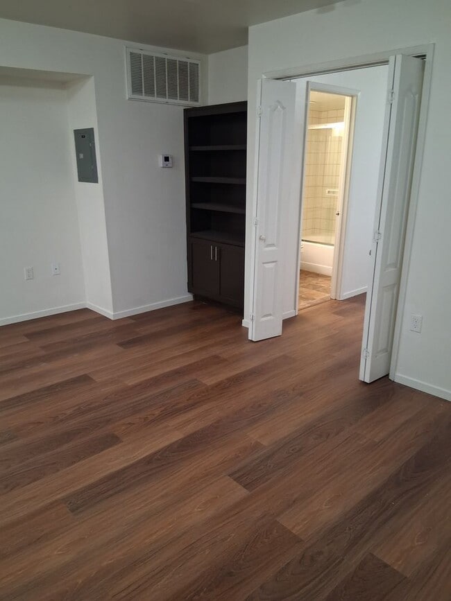 Building Photo - Great Condo for Rent!