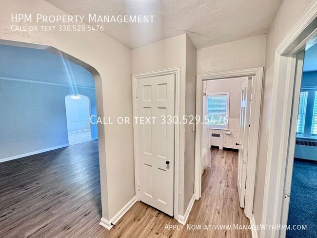 Building Photo - 3363 Warrensville Center Rd