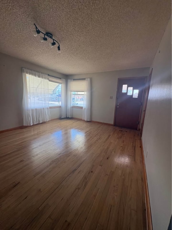 Building Photo - 1620 E 18th St