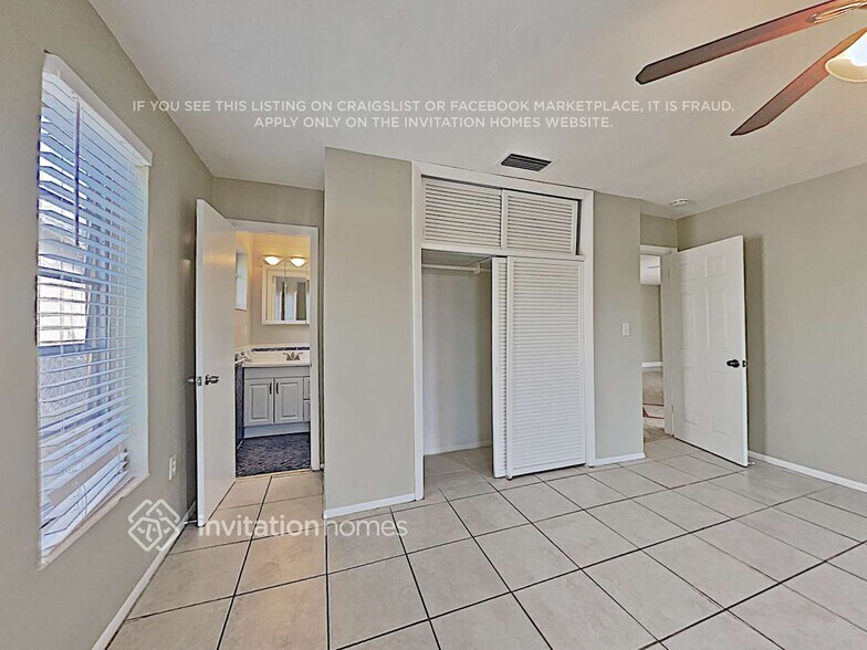 Building Photo - 7936 Miramar Pkwy