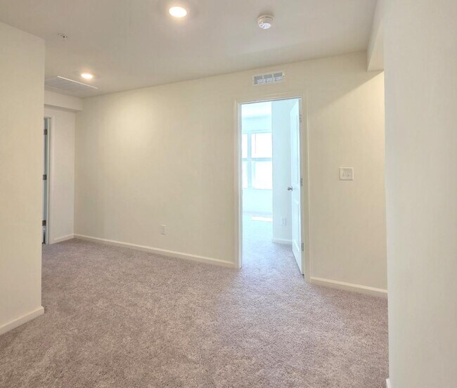 Building Photo - 114 Malbec Dr