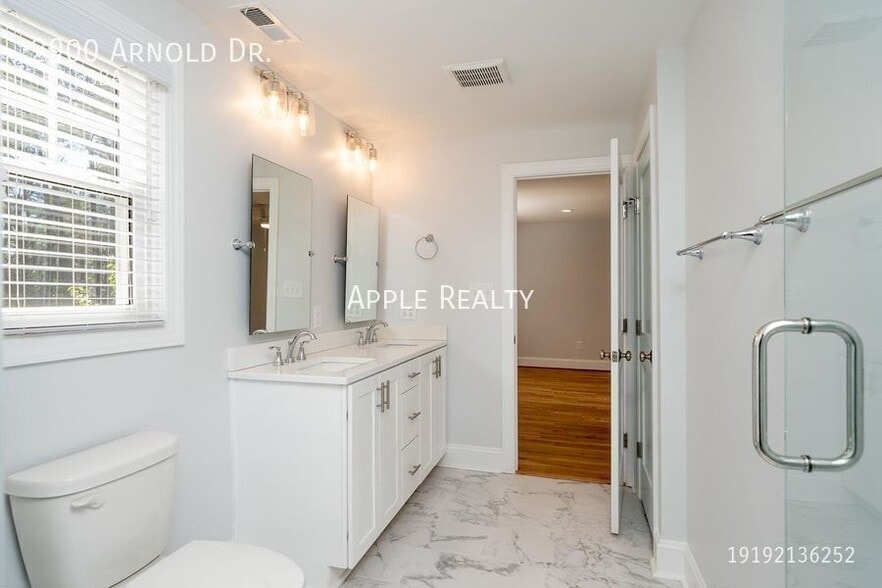 Building Photo - 2900 Arnold Rd