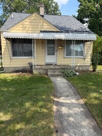Building Photo - 3 bedroom, 2 bathroom bungalow with basement and 2 car garage on oversized lot