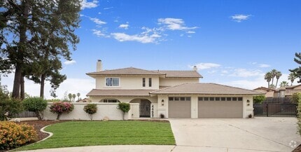 Building Photo - Executive Style Living ....