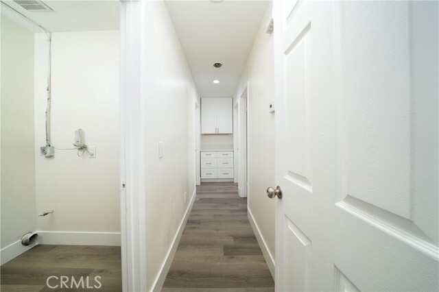 Building Photo - 652 Parkview Dr
