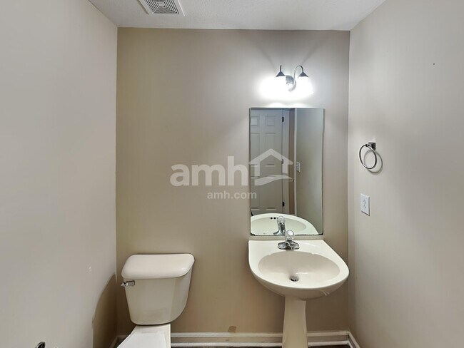 Building Photo - 6641 Sugar Valley Dr