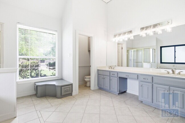 Building Photo - 41 Stillmeadow