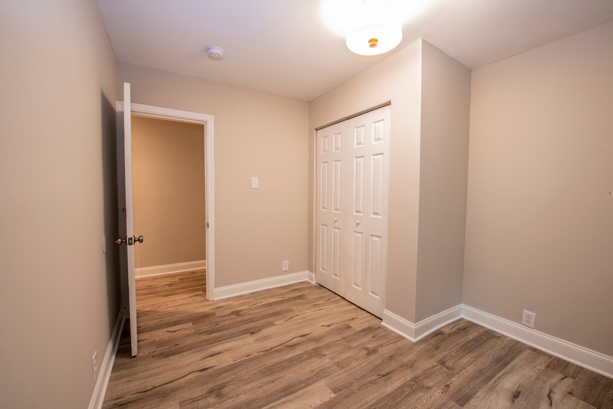 back bedroom - 919 S State St
