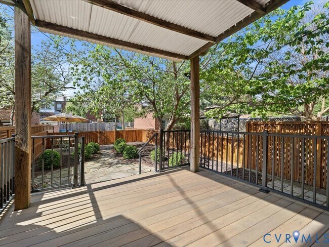 Building Photo - 3319 W Grace St