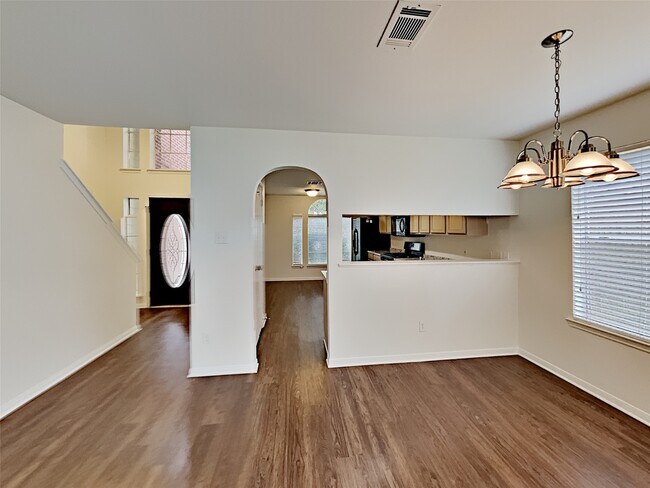 Building Photo - 23126 N Waterlake Dr