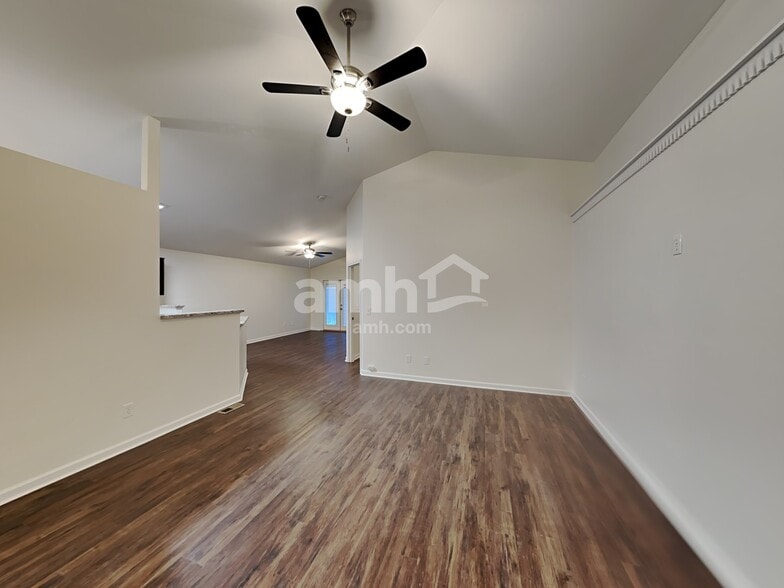 Building Photo - 131 Boutot St