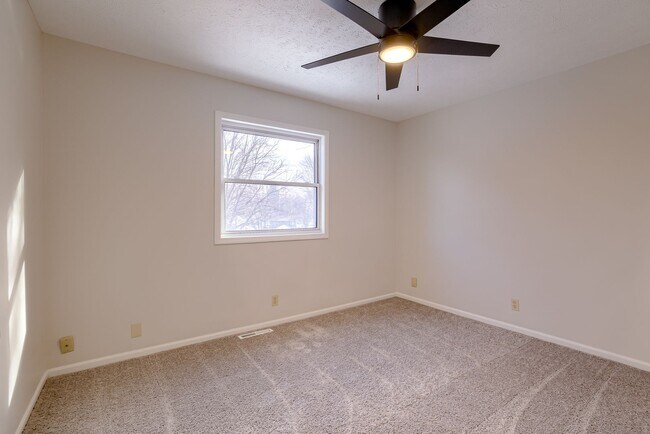Building Photo - Great home in Millard