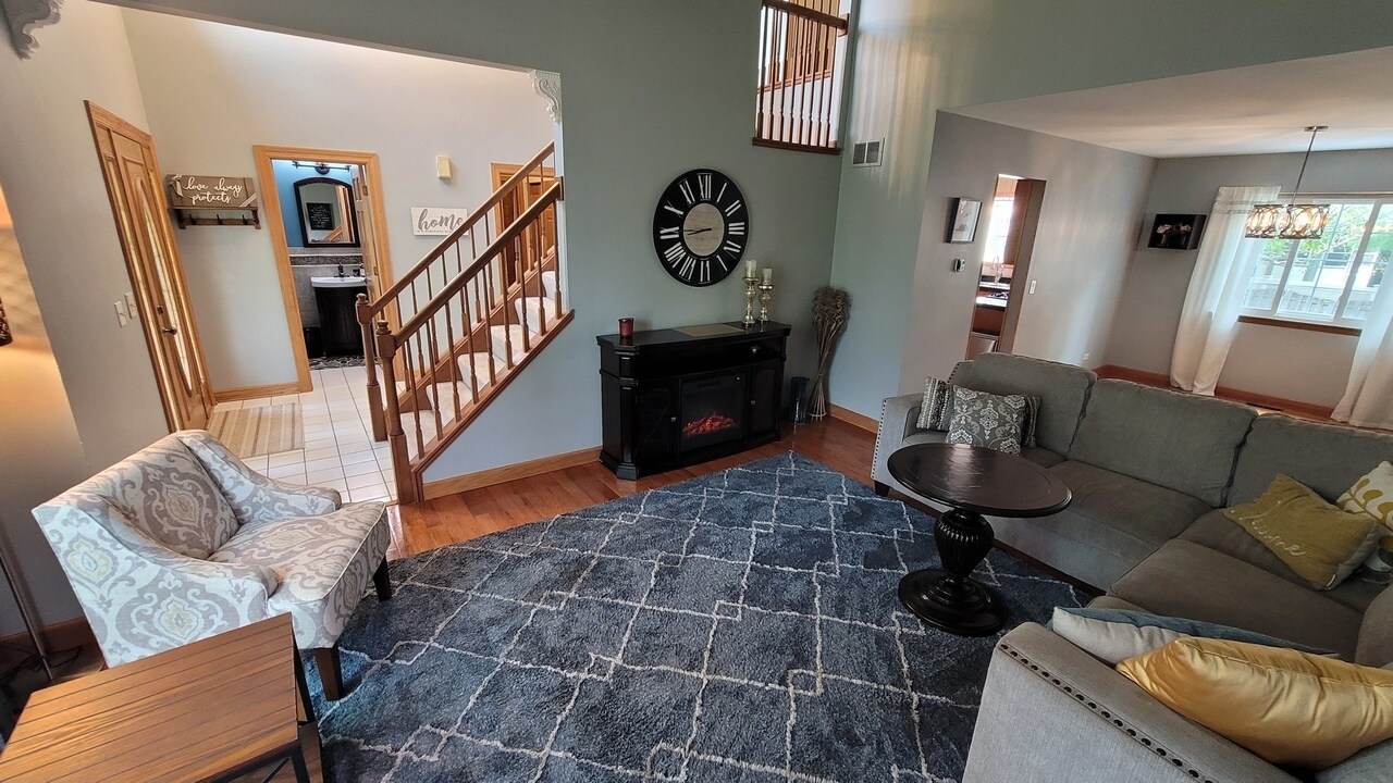 Building Photo - 3885 Thornberry Way