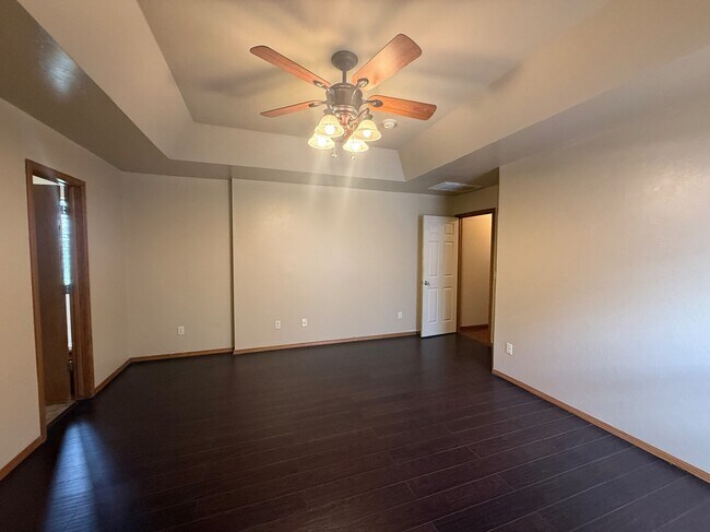 Building Photo - 616 Morningside Dr