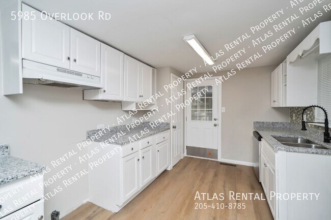 Building Photo - 5985 Overlook Rd