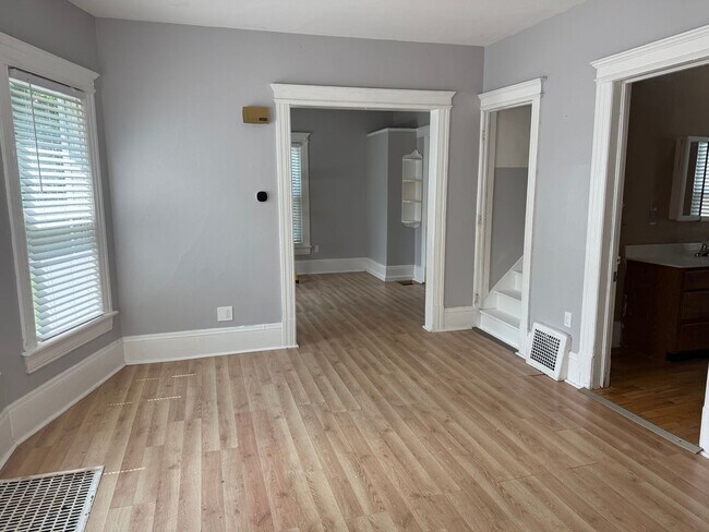 Building Photo - 222 N Gorham St
