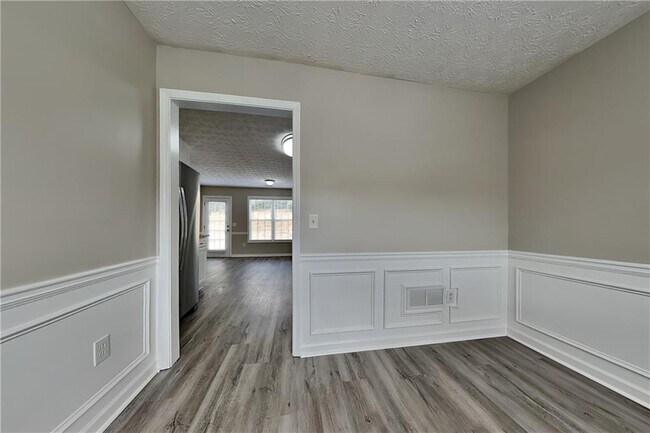 Building Photo - 3520 Lynley Mill Dr