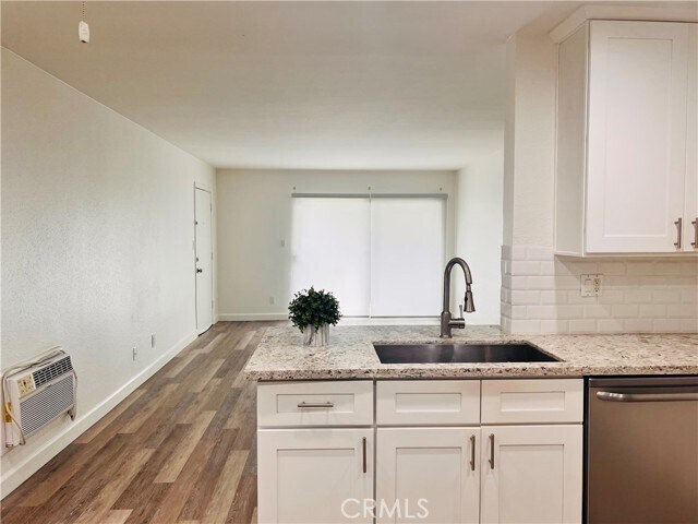 Building Photo - 1345 Cabrillo Park Dr