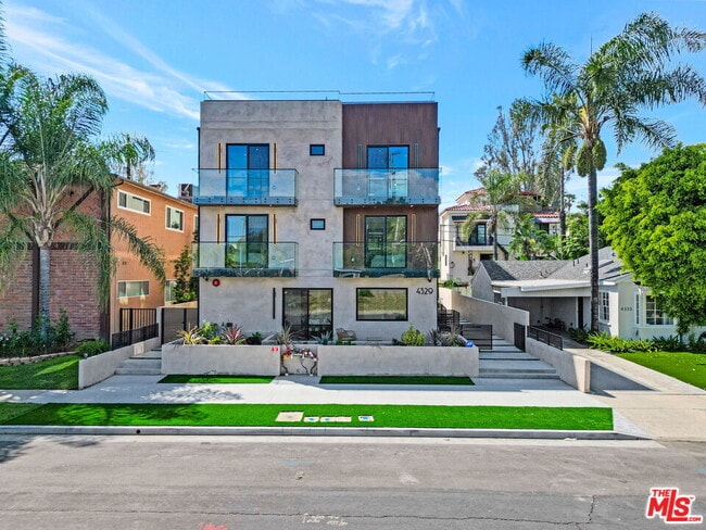 Building Photo - 4329 Radford Ave