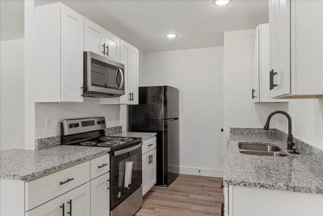 Building Photo - SPECIAL! Arlington Townes - Beautiful 3 Bed 2 Bath Townhomes for Rent in Greer, SC