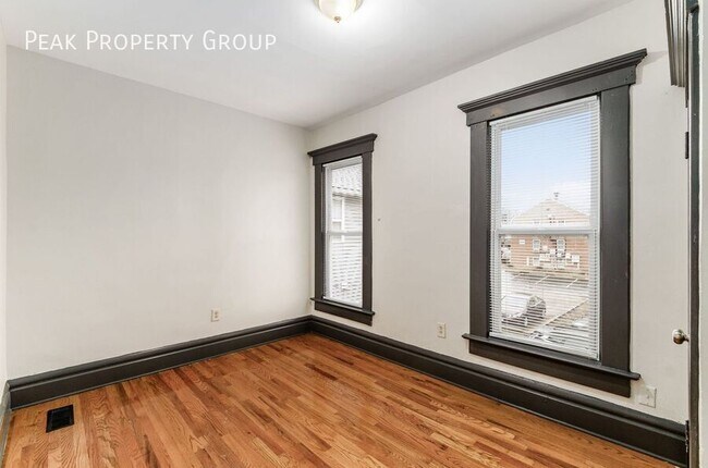 Building Photo - 180-182 W. 8th Avenue-182 W. 8th Avenue