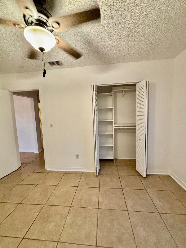 Building Photo - 24 Oriole Cir