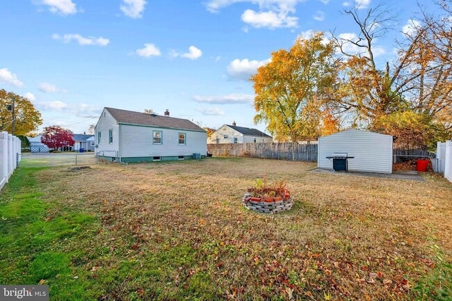 Building Photo - 610 Lee Ave