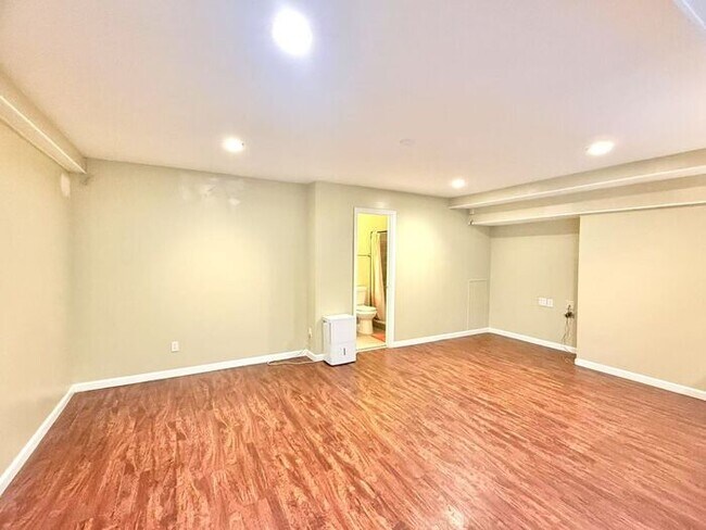 Building Photo - 2847 Ashbury Heights Rd