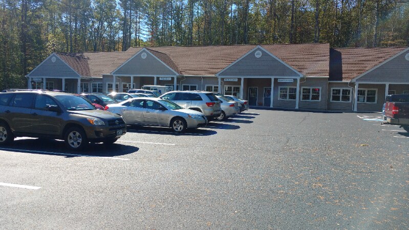 Building Photo - 712 Putnam Pike