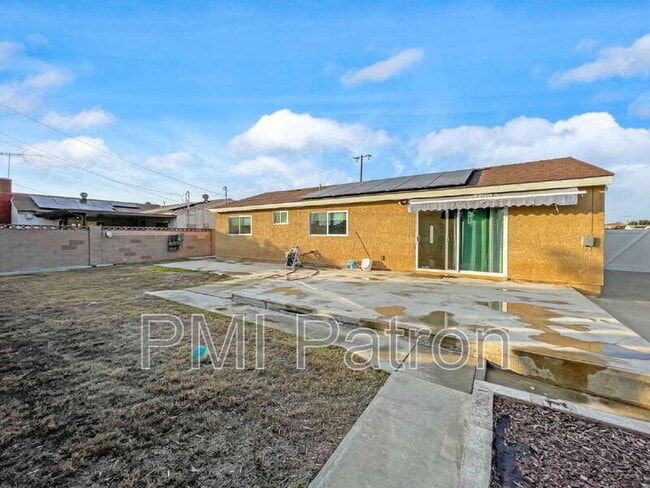 Building Photo - 6724 Sequoia Dr