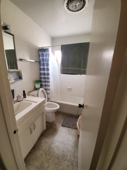 Building Photo - 1745 Colby Ave