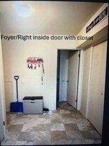 foyer as you entry front door - 420 E Cumberland St