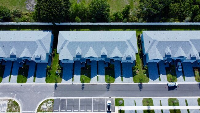 Building Photo - 492 Salisbury Cir