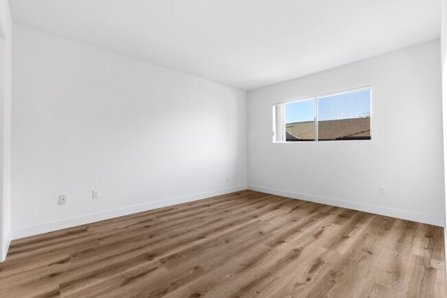 Building Photo - 5240 Whitsett Ave