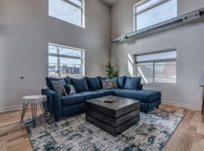 Building Photo - Madison Ave