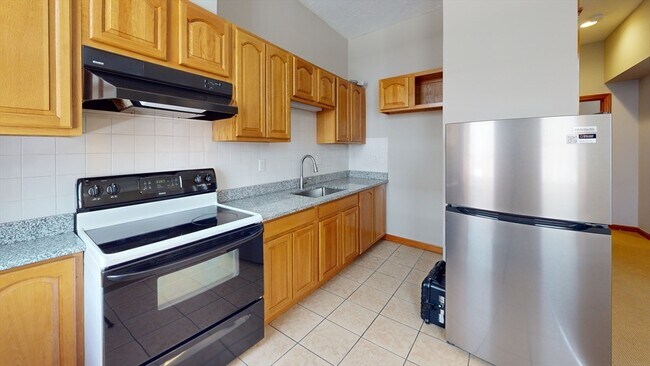 Primary Photo - 97 Hudson St