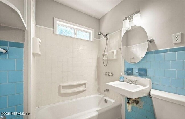 Building Photo - 2514 Peach Dr