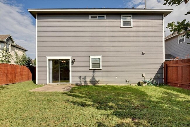 Building Photo - 6011 Fairway St