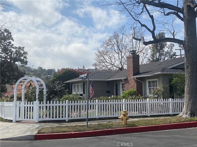 Building Photo - 4125 Bakman Ave
